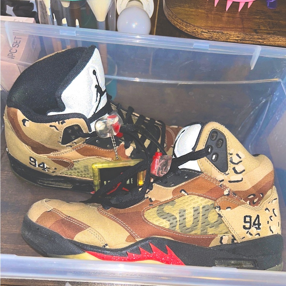 Supreme X Air Jordan 5 Retro Vintage